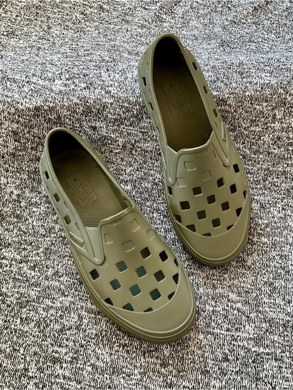 Vans TRK slip-on grape leaf green water shoe women’s 7.5/men’s 5